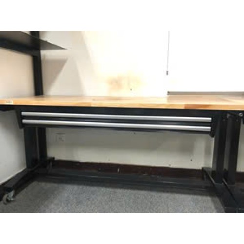 Bàn kiểu Workbench chuyên dụng cơ khí thực hành máy CNC Router, laser, cơ khí, in 3D có ngăn kéo đựng bộ dụng cụ lắp ráp, kèm tấm Pegboard và có bánh xe. Bàn kiểu Workbench chuyên dụng cơ khí thực hành máy CNC Router, laser, cơ khí, in 3D có ngăn kéo đựng bộ dụng cụ lắp ráp, kèm tấm Pegboard và có bánh xe.